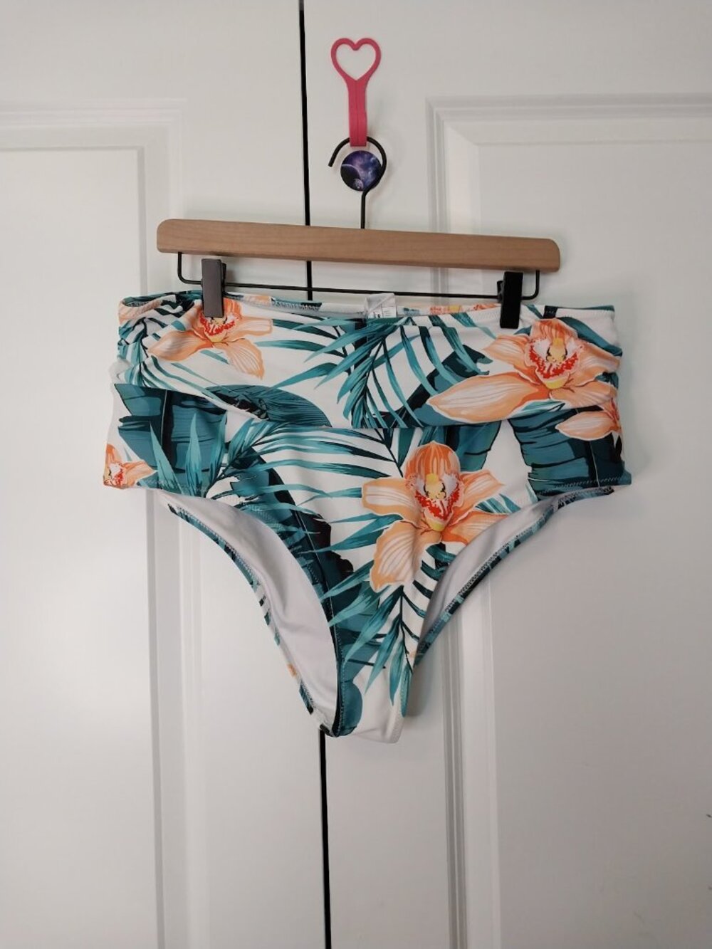 Cupshe Floral Ruffle Plus Size Bikini - Picture 9 of 13
